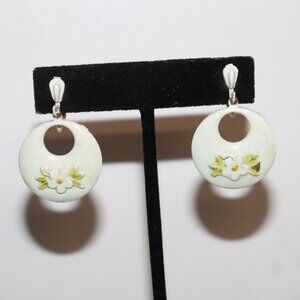 Vintage gold and white floral earrings by ART clip on 1.5" Arthur Pepper